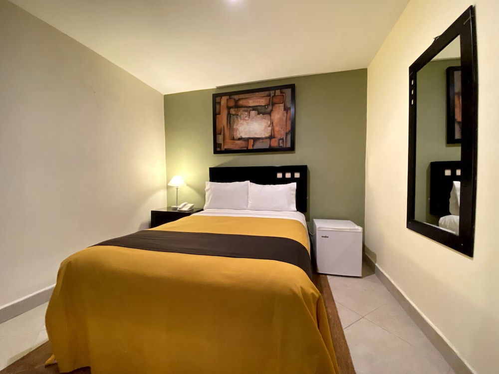 hotel escala puebla centro