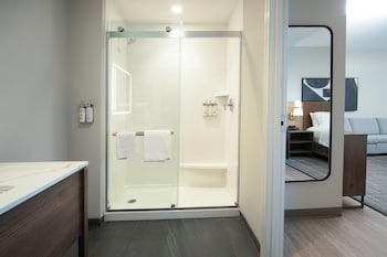 staybridge suites cincinnati east milford