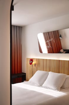 mama shelter paris la defense