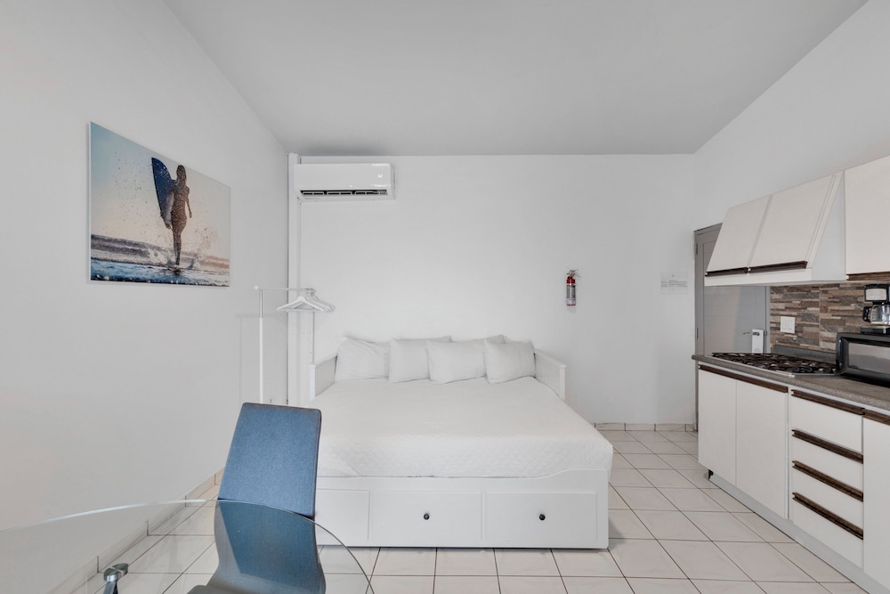 bella surf inn