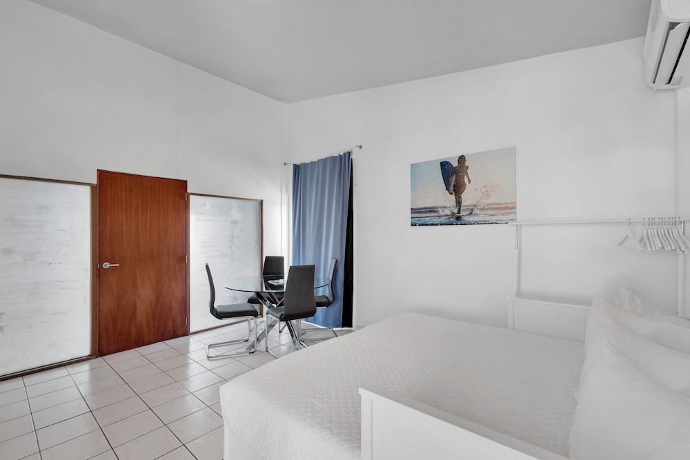 bella surf inn