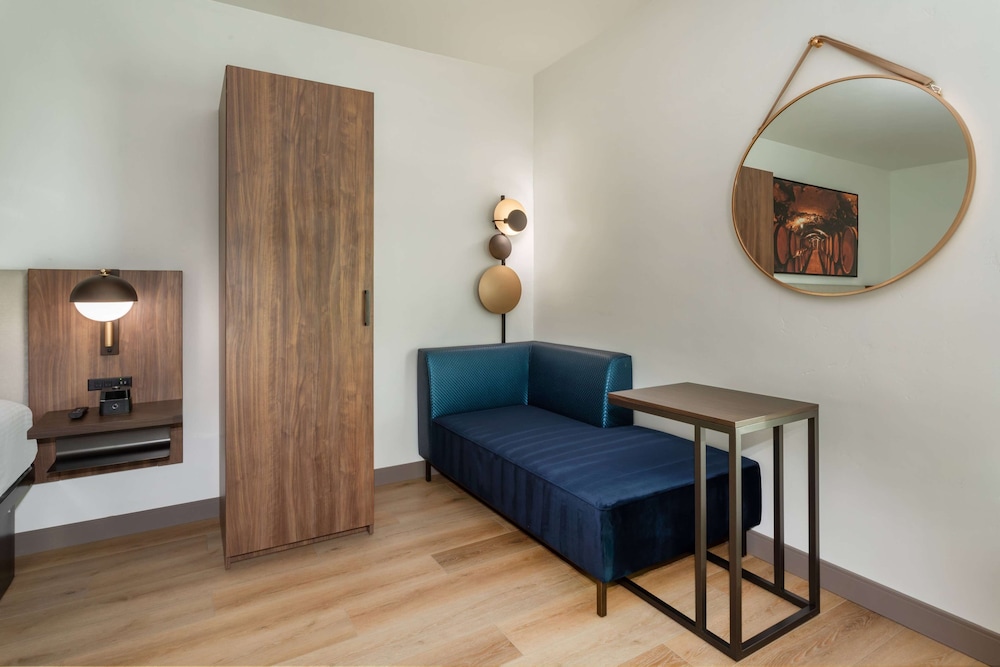 la quinta inn and suites by wyndham galt