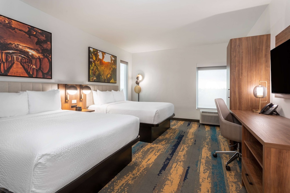 la quinta inn and suites by wyndham galt