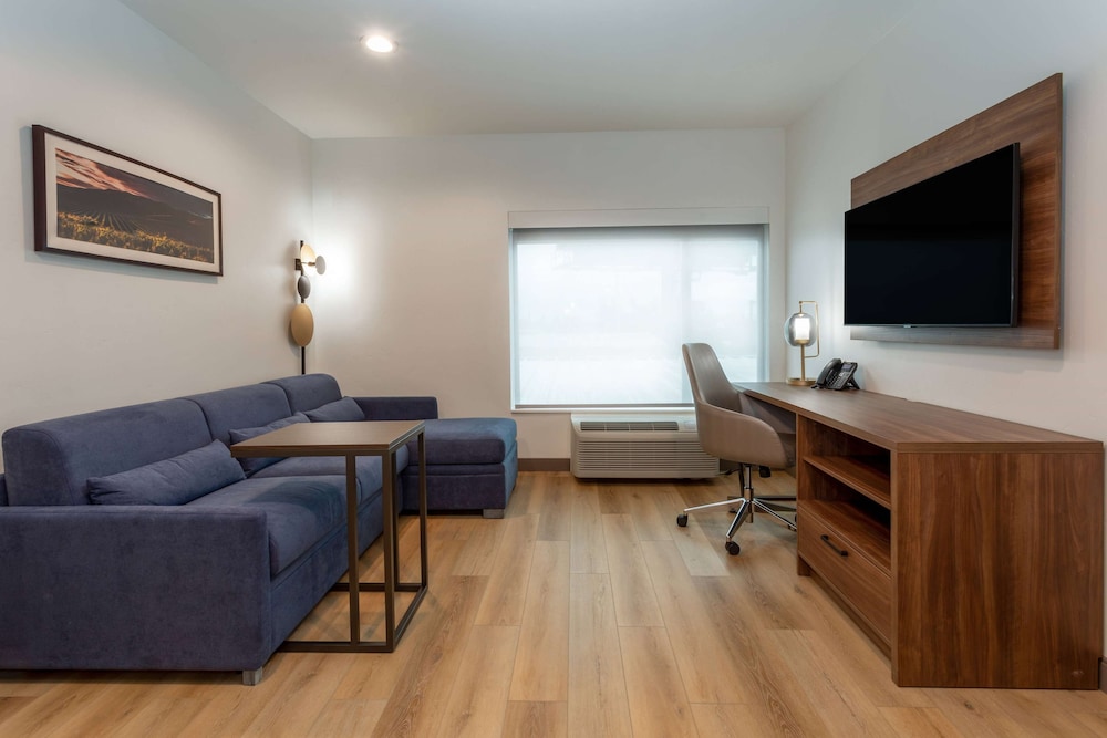 la quinta inn and suites by wyndham galt