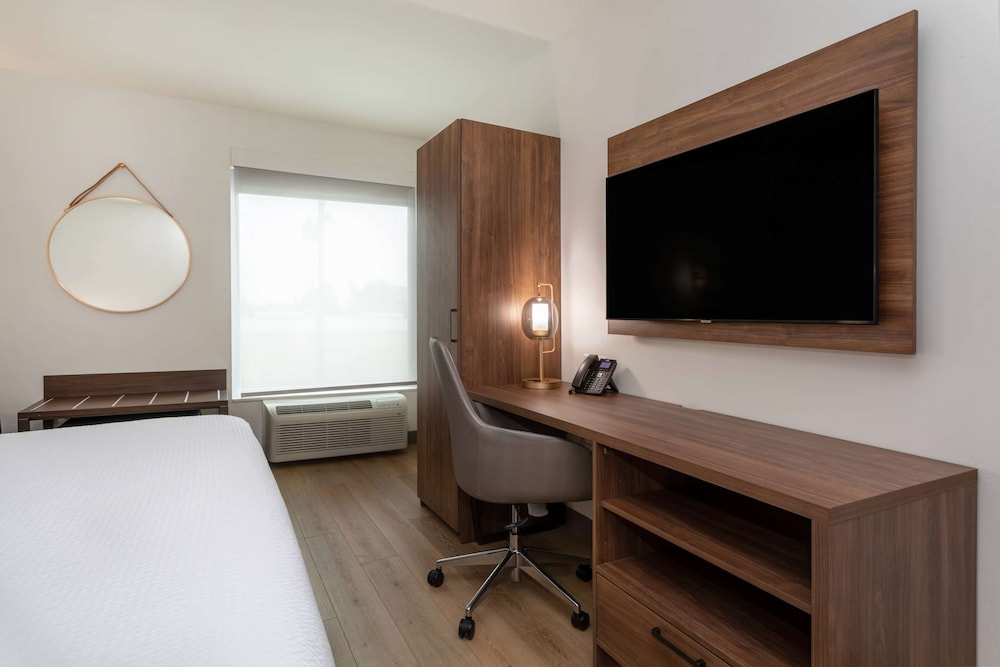 la quinta inn and suites by wyndham galt