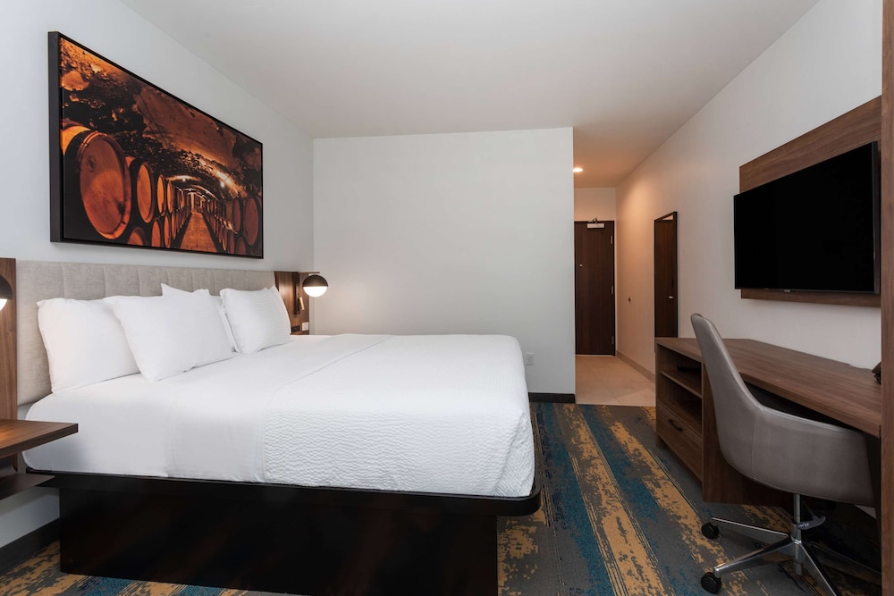 la quinta inn and suites by wyndham galt