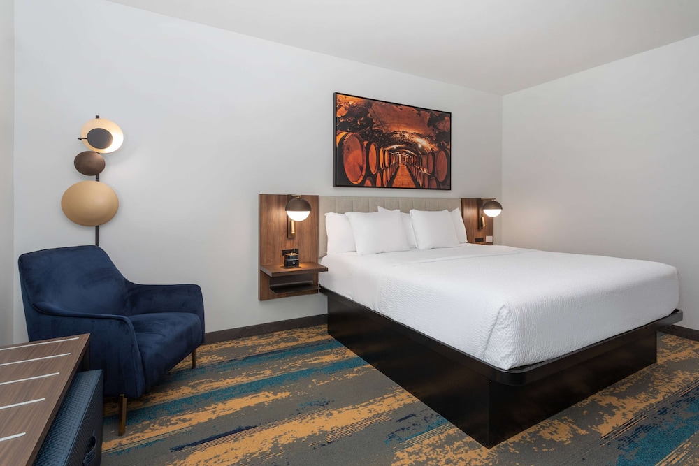 la quinta inn and suites by wyndham galt