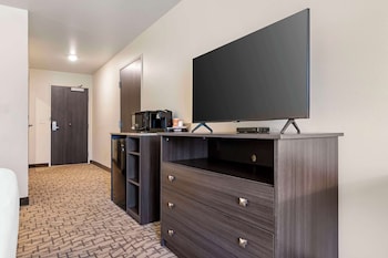 comfort inn and suites