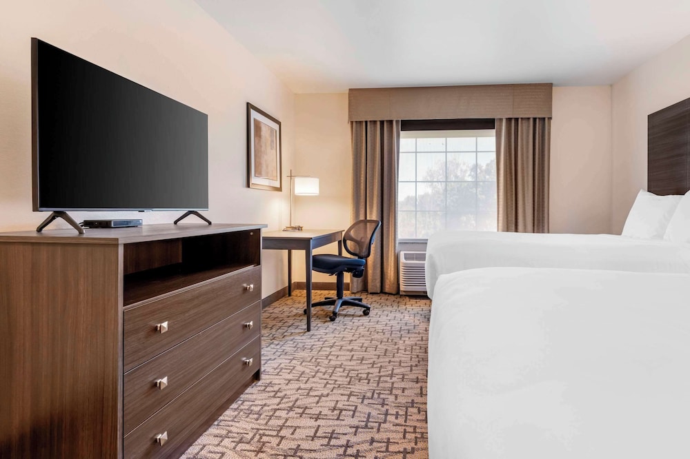 comfort inn and suites