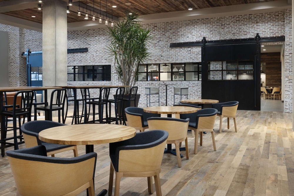 embassy suites by hilton bowling green