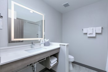 holiday inn express and suites dallas plano north
