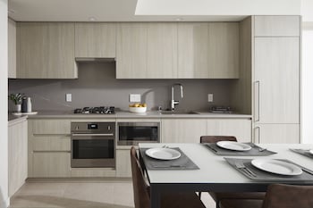 level hotels and furnished suites south lake union