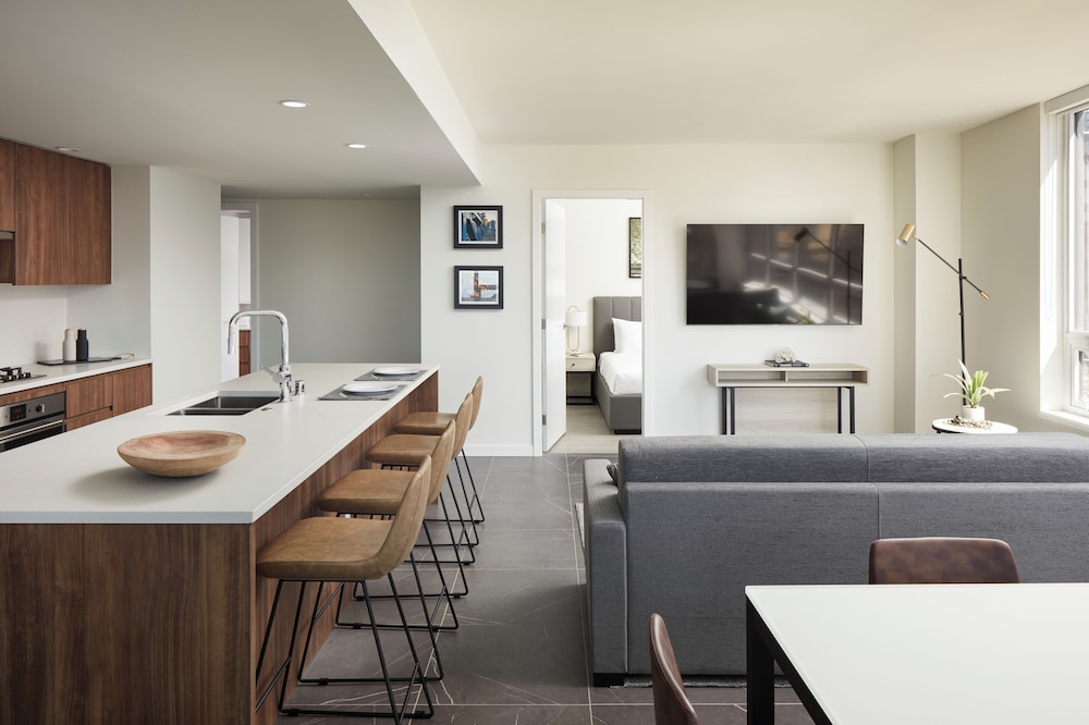 level hotels and furnished suites south lake union