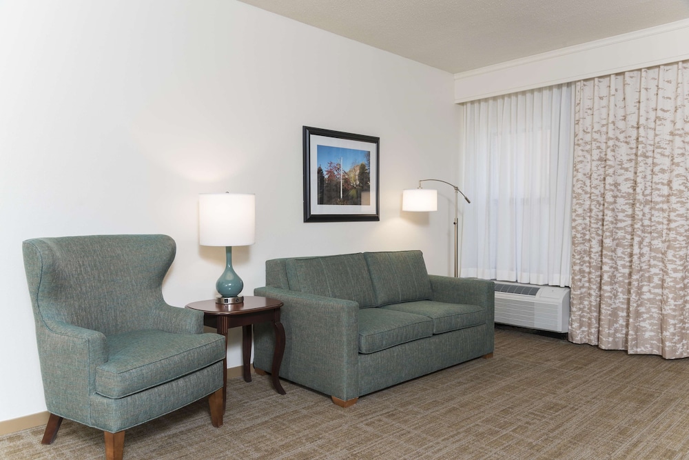 hampton inn east lansing