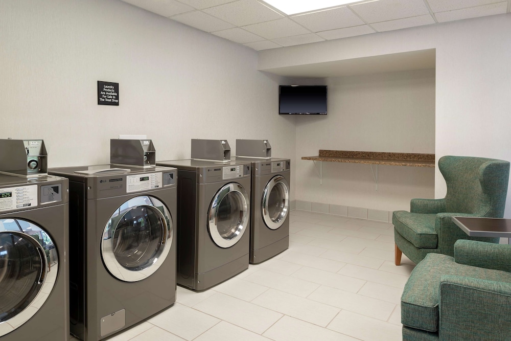 hampton inn east lansing