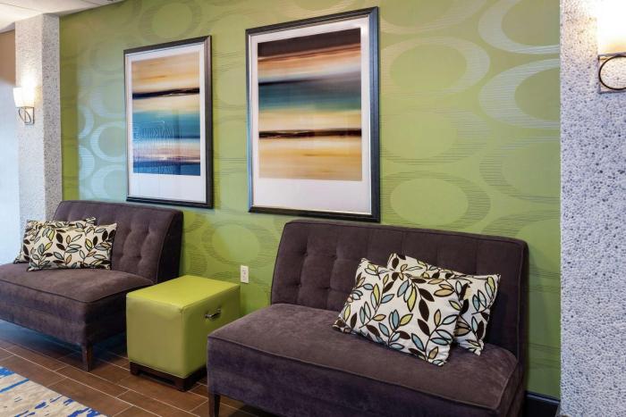 hampton inn east lansing