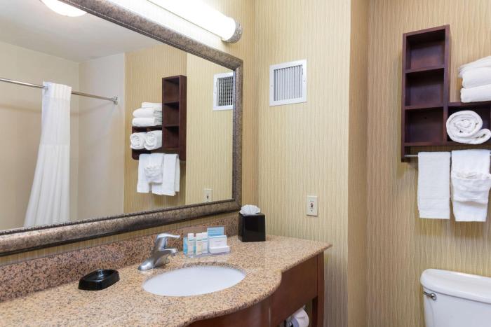 hampton inn east lansing