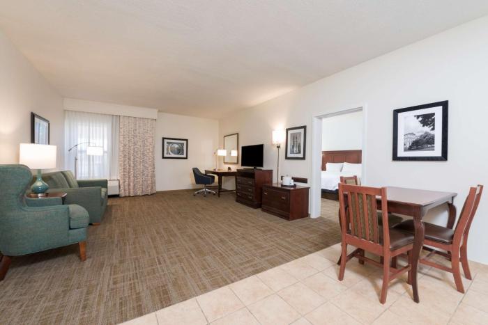 hampton inn east lansing