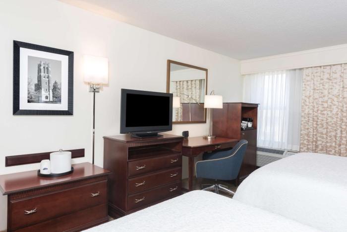 hampton inn east lansing