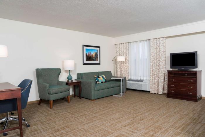 hampton inn east lansing