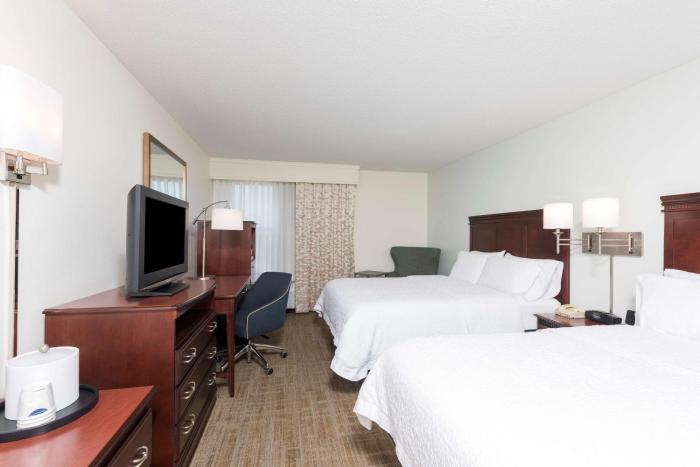 hampton inn east lansing
