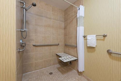 hampton inn east lansing