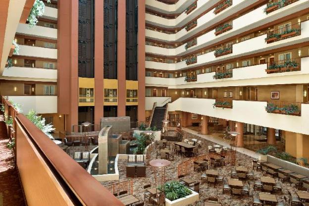 embassy suites by hilton e peoria riverfront conf center