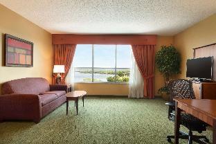 embassy suites by hilton e peoria riverfront conf center