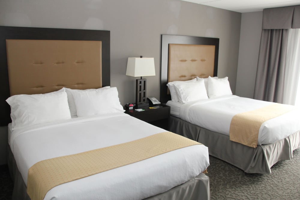 holiday inn hotel and suites east peoria by ihg