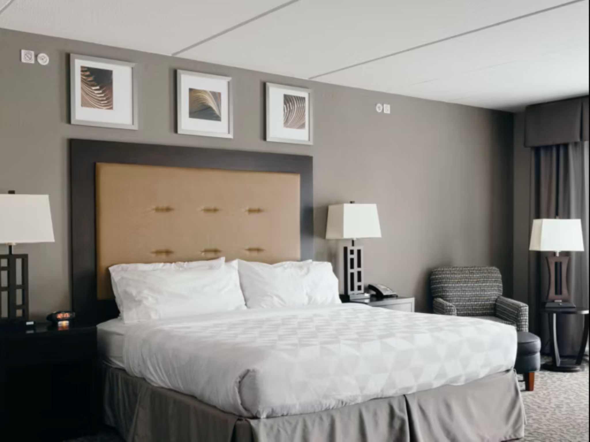 holiday inn hotel and suites east peoria by ihg