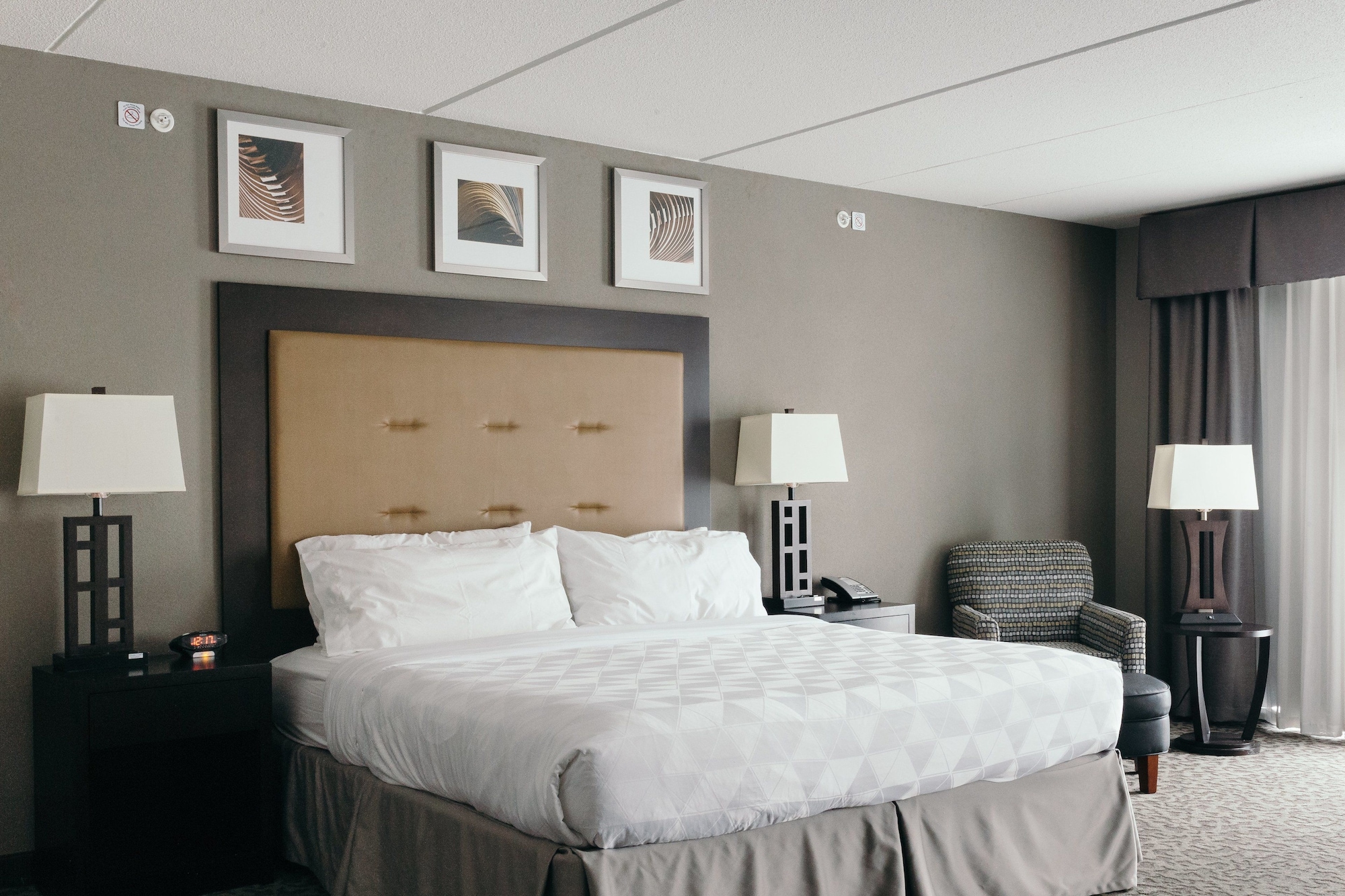 holiday inn hotel and suites east peoria by ihg
