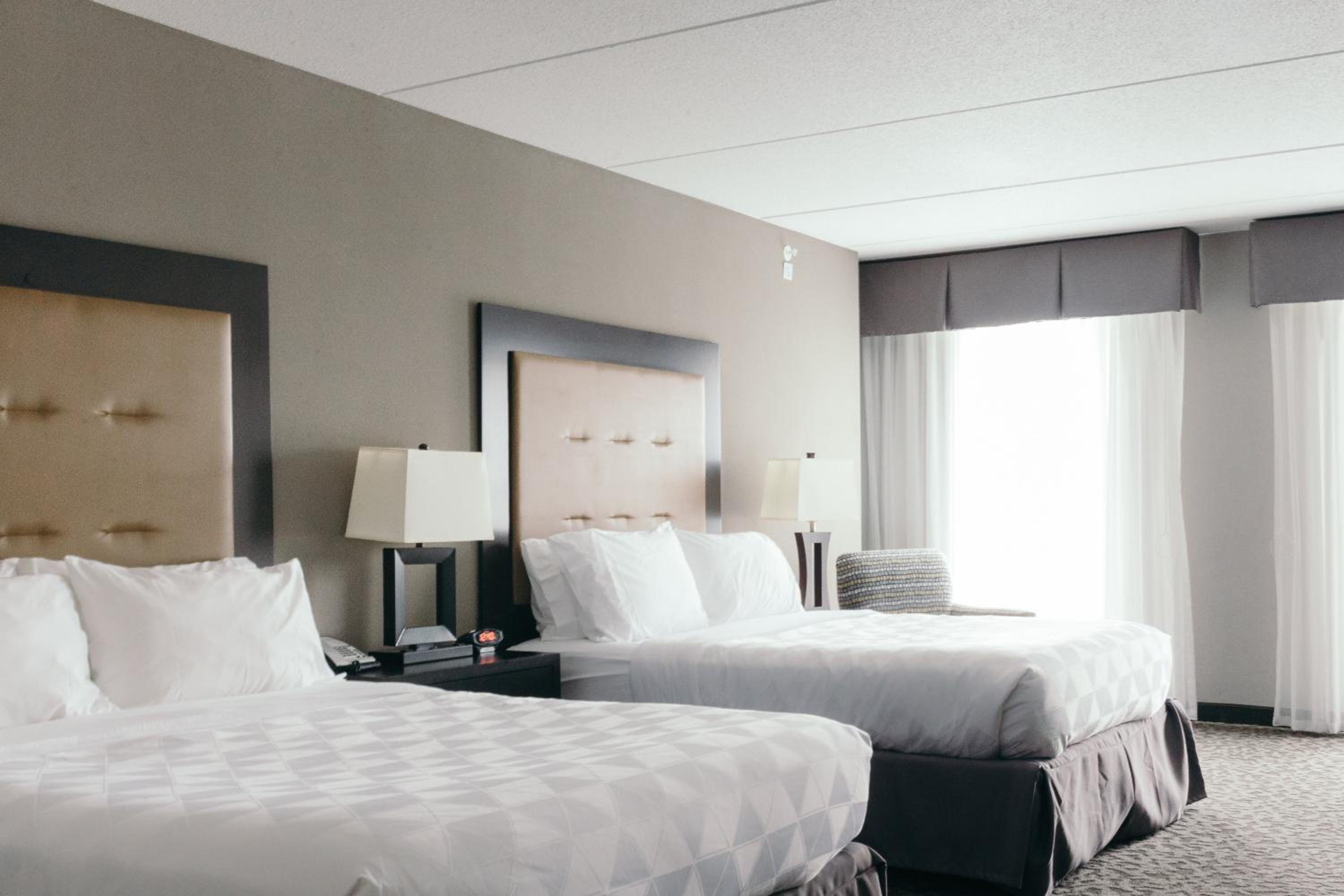 holiday inn hotel and suites east peoria by ihg
