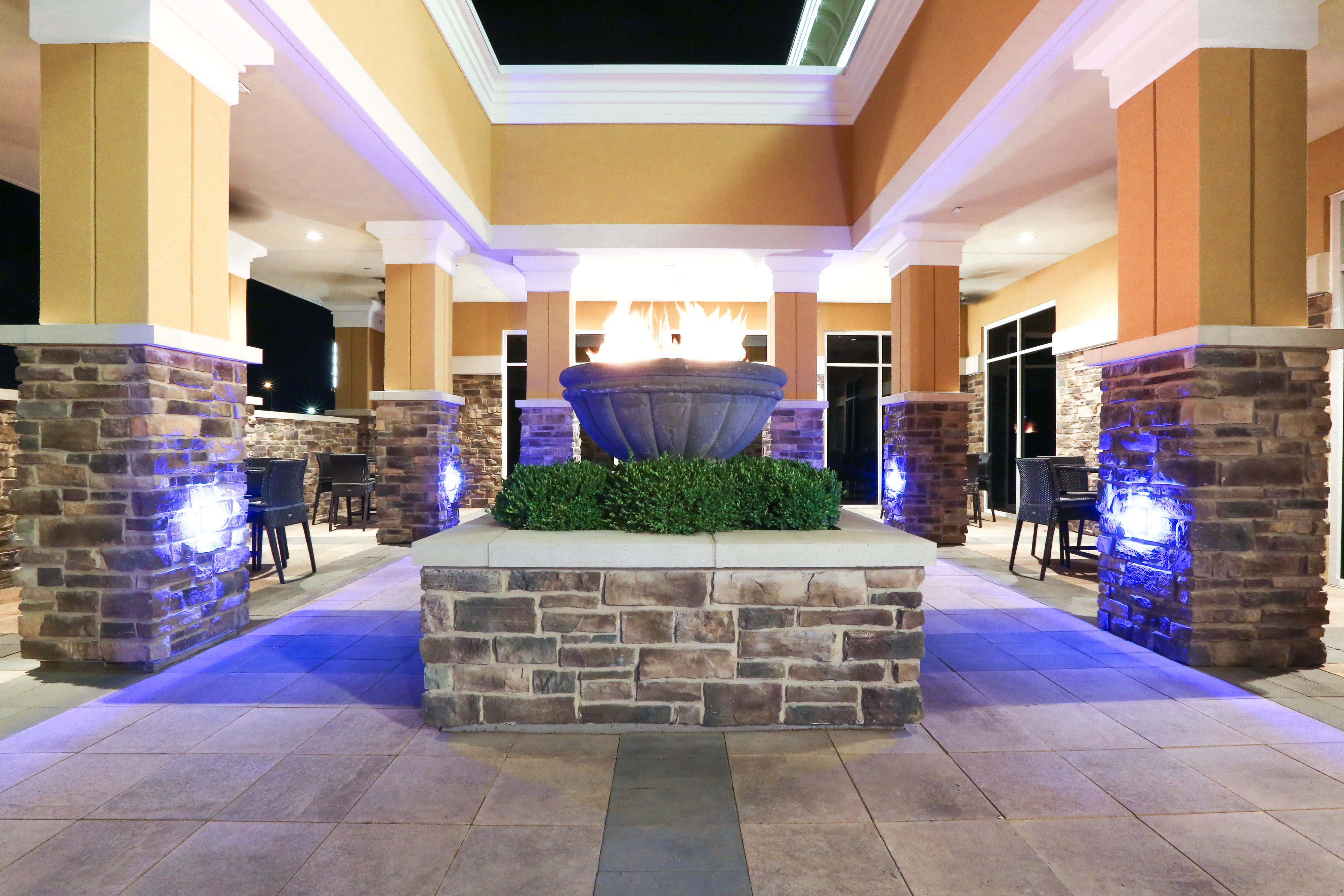 holiday inn hotel and suites east peoria by ihg