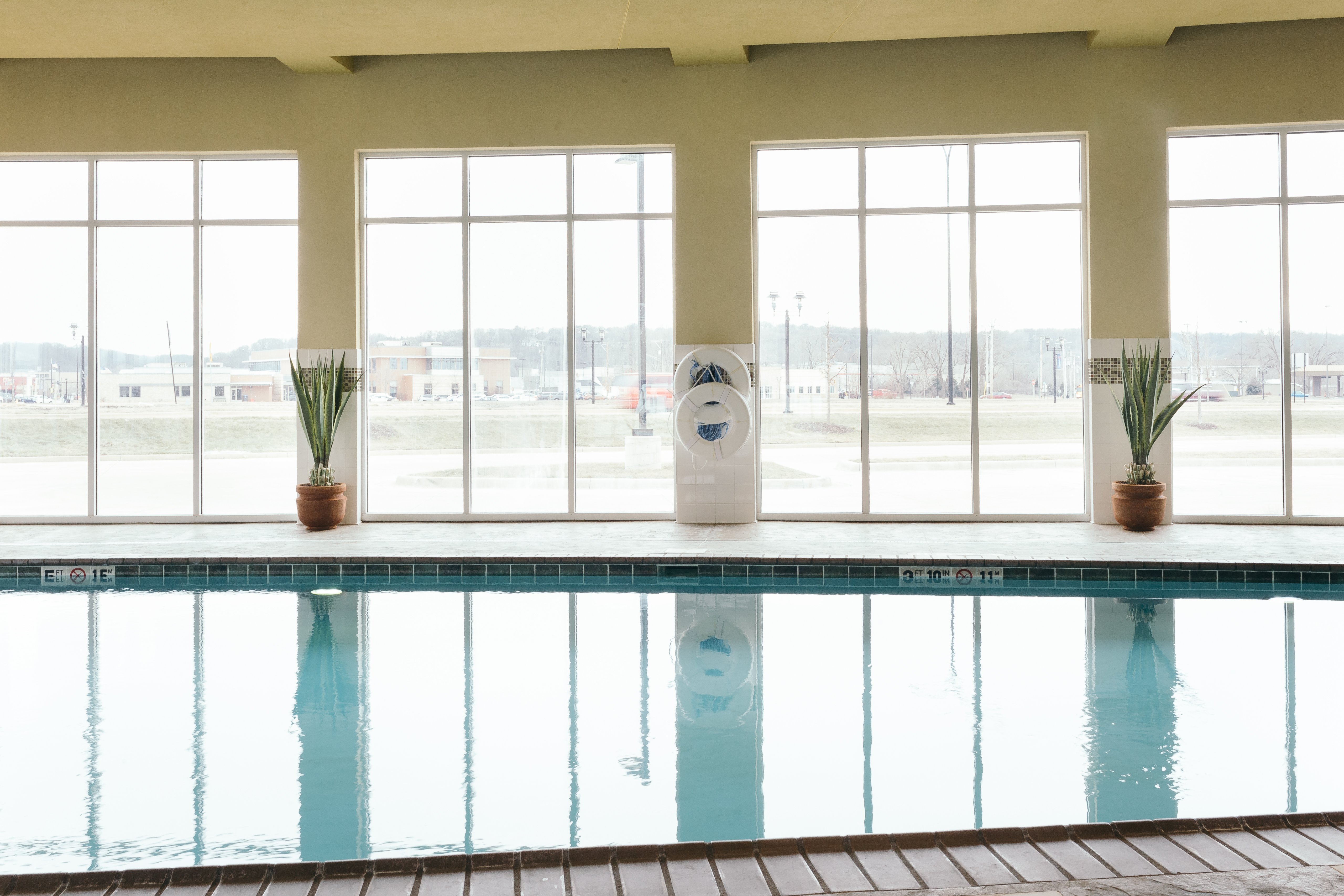 holiday inn hotel and suites east peoria by ihg