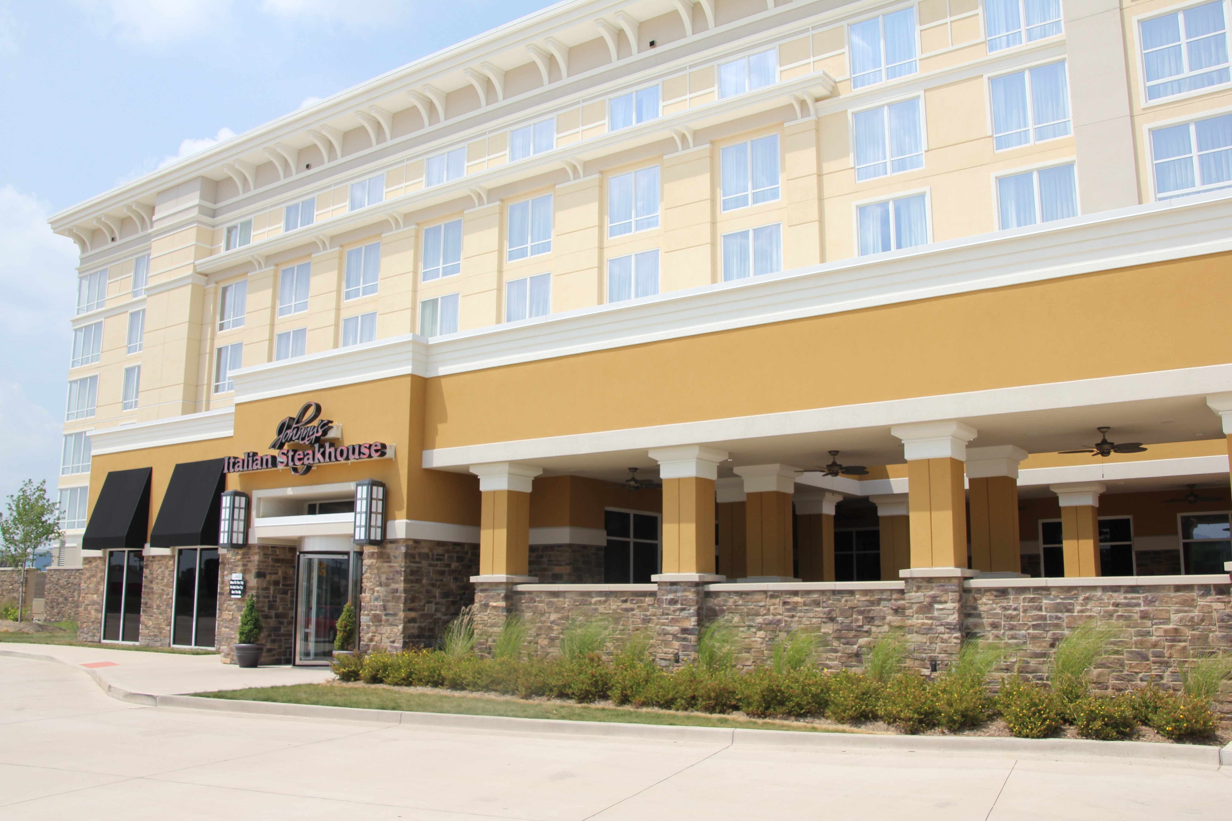 holiday inn hotel and suites east peoria by ihg