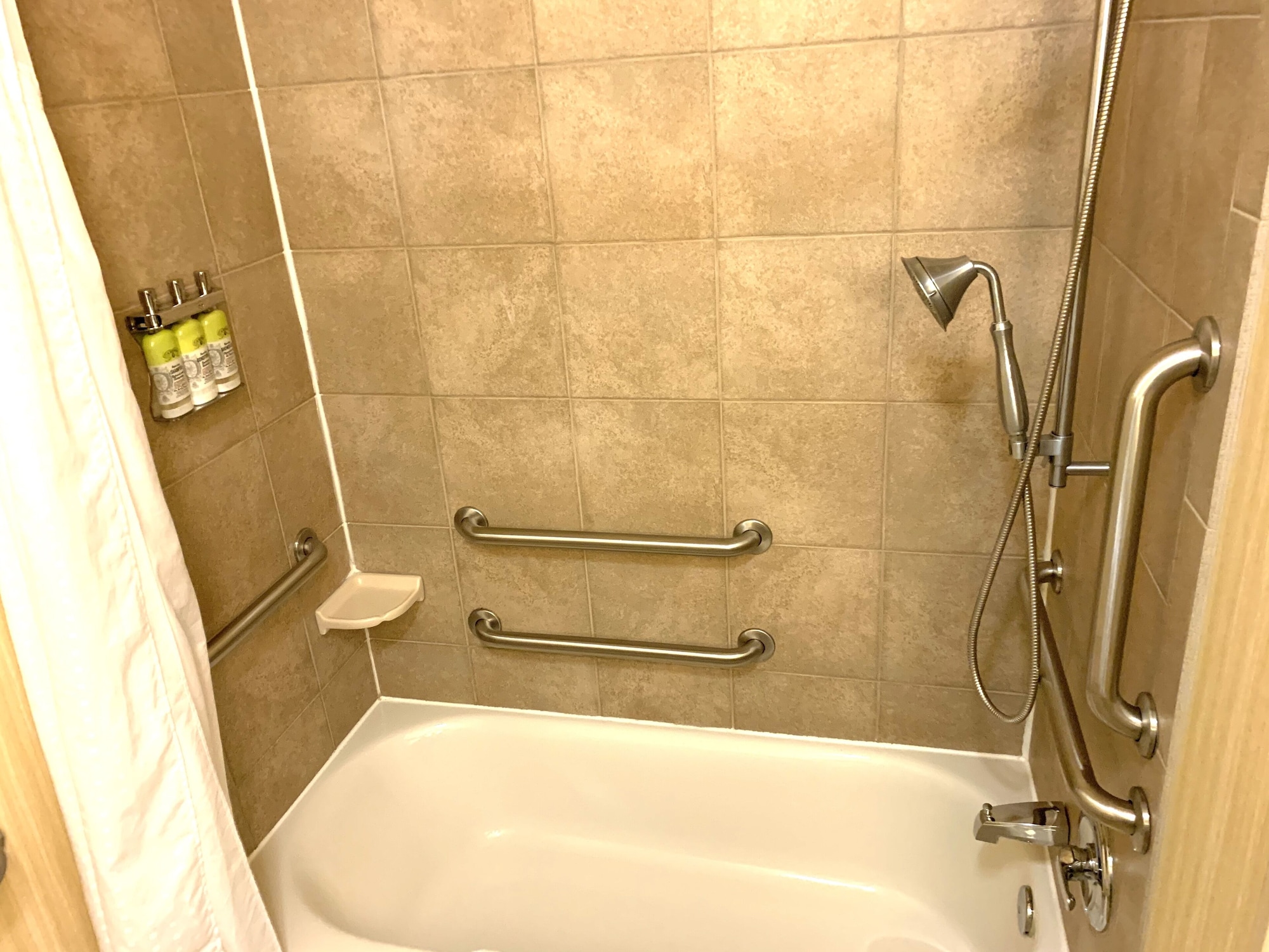 holiday inn express and suites dewitt syracuse by ihg