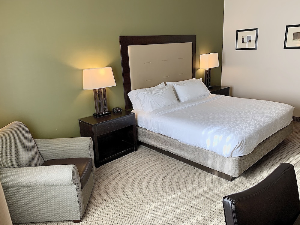 holiday inn express and suites dewitt syracuse by ihg