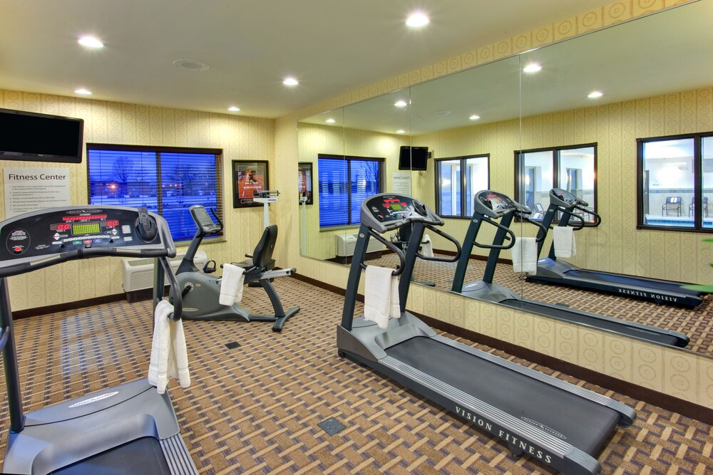 holiday inn express and suites dewitt syracuse by ihg