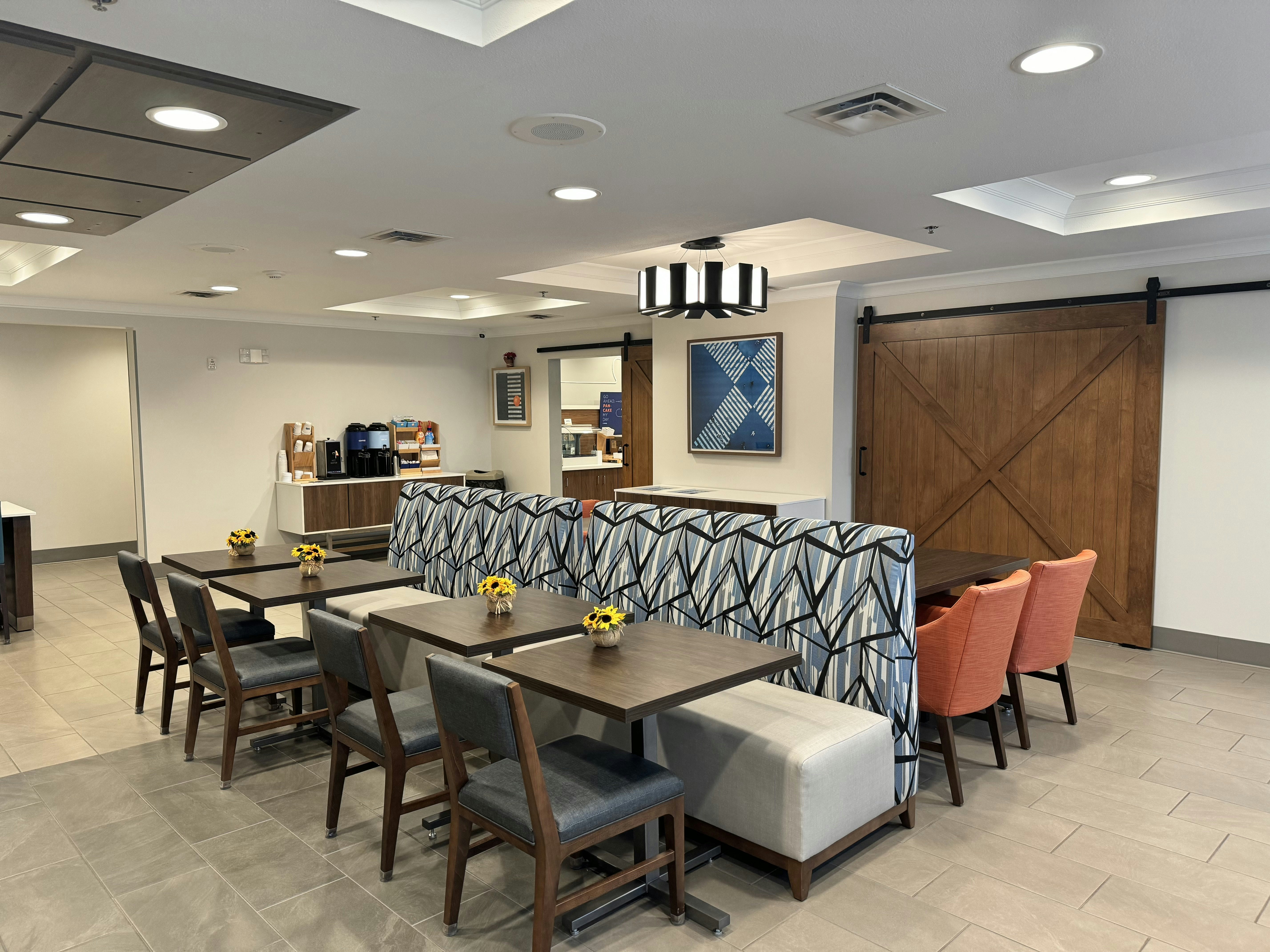 holiday inn express and suites dewitt syracuse by ihg