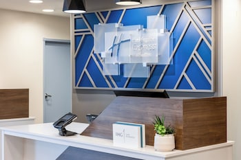 Holiday Inn Express & Suites Dewitt (Syracuse) By Ihg,Dewitt>>Camillus,3 star