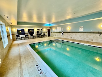 Holiday Inn Express & Suites Dewitt (Syracuse) By Ihg,Dewitt>>Camillus,3 star