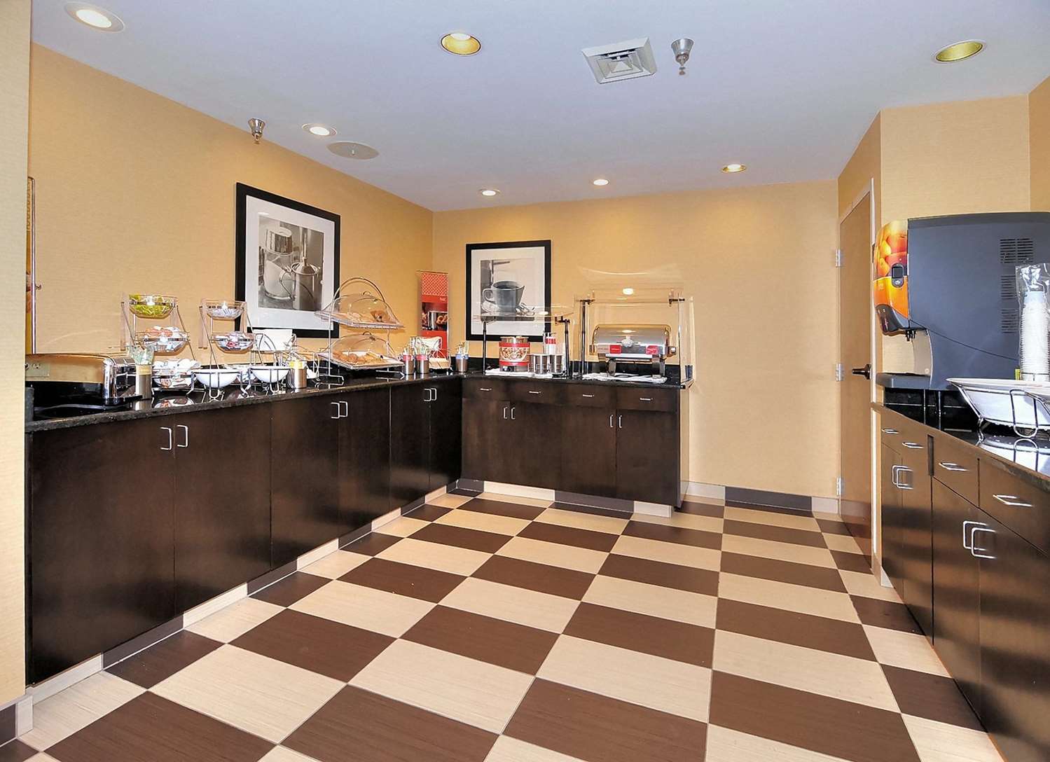 hampton inn eden