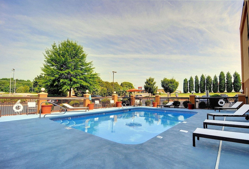 hampton inn eden