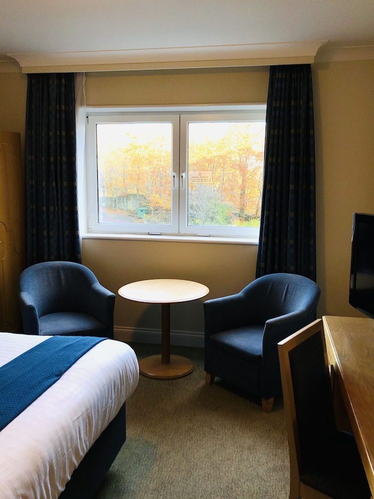 holiday inn edinburgh by ihg