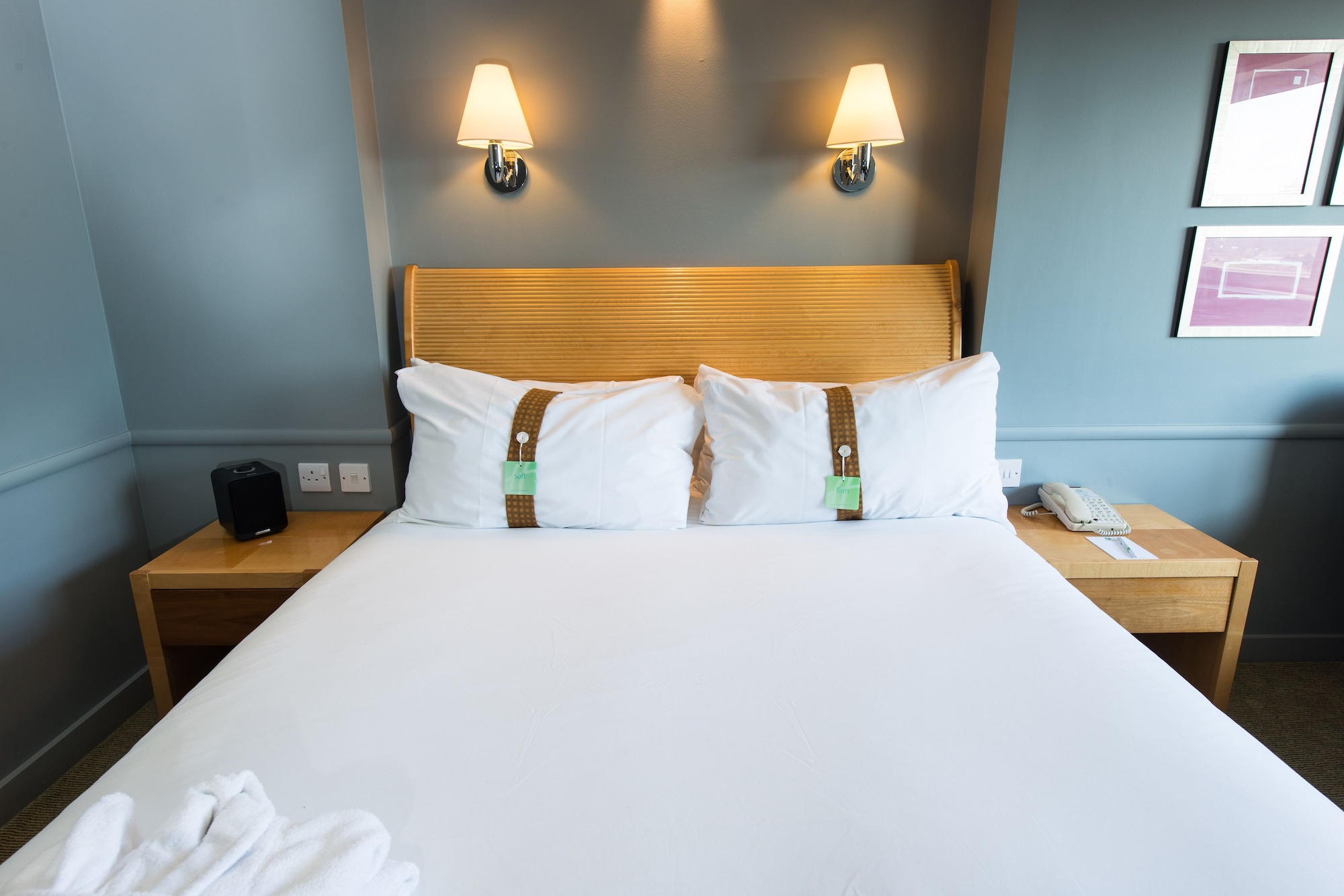 holiday inn edinburgh by ihg