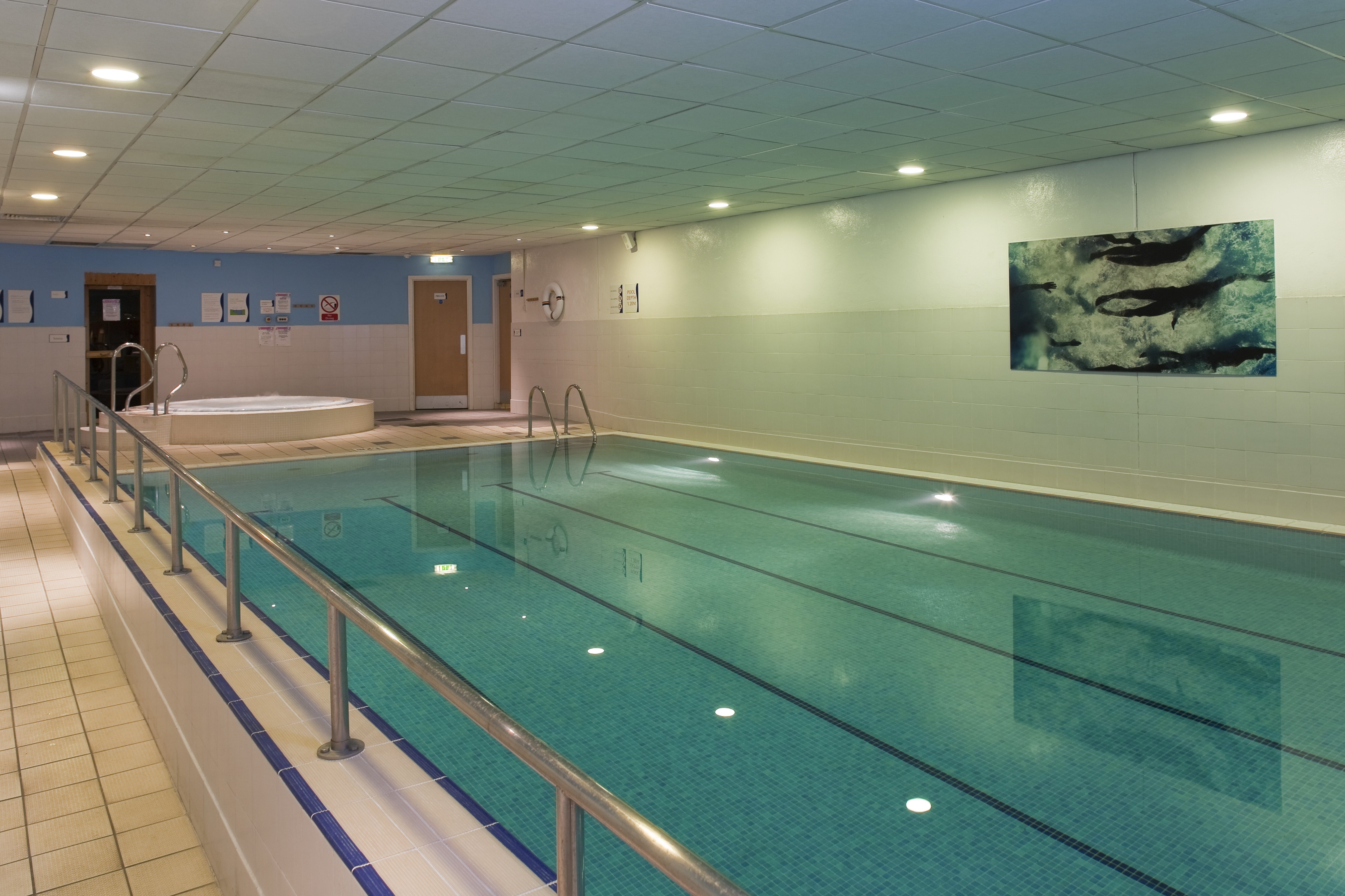 holiday inn edinburgh by ihg