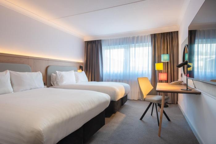 holiday inn edinburgh by ihg