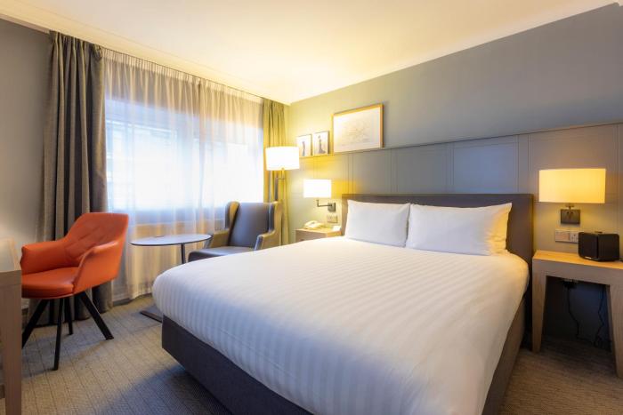 holiday inn edinburgh by ihg