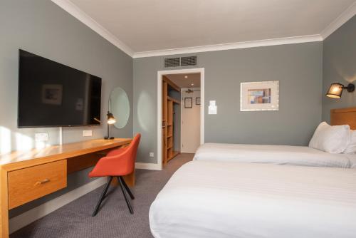 holiday inn edinburgh by ihg