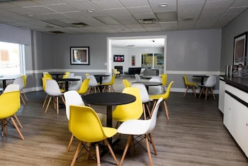 super 8 by wyndham edmonton south